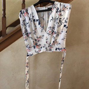 Dotti tie/zip crop shirt, size 10